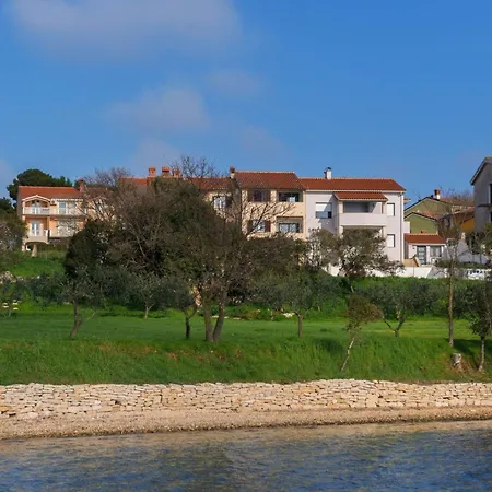 Direkt Am By Interhome